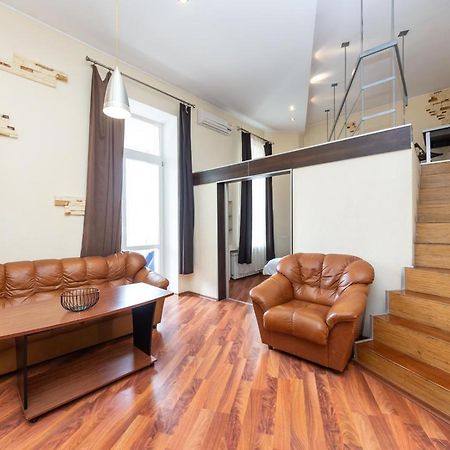 Comfortable Apartment On Mikhaylovskiy Lane Kyiv Exterior photo