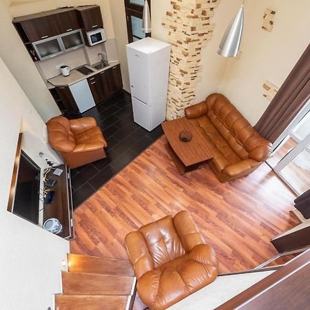 Comfortable Apartment On Mikhaylovskiy Lane Kyiv Exterior photo