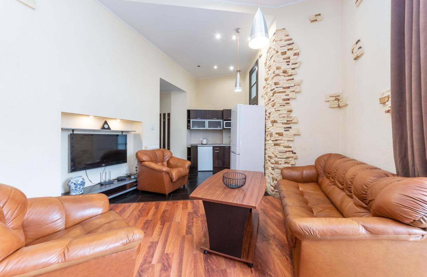Comfortable Apartment On Mikhaylovskiy Lane Kyiv Exterior photo