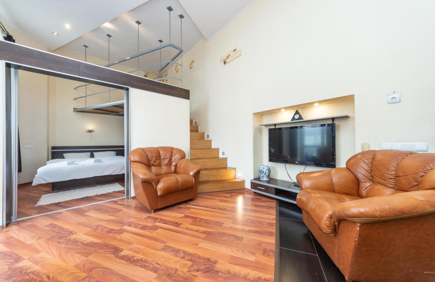 Comfortable Apartment On Mikhaylovskiy Lane Kyiv Exterior photo