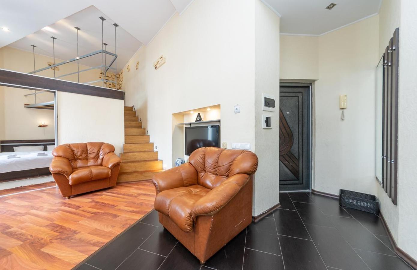 Comfortable Apartment On Mikhaylovskiy Lane Kyiv Exterior photo